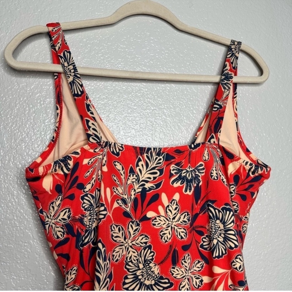 Garnet Hill Women's Ruched Crossover One-Piece Swimsuit
Red Tan Floral size 12 - Picture 4 of 13